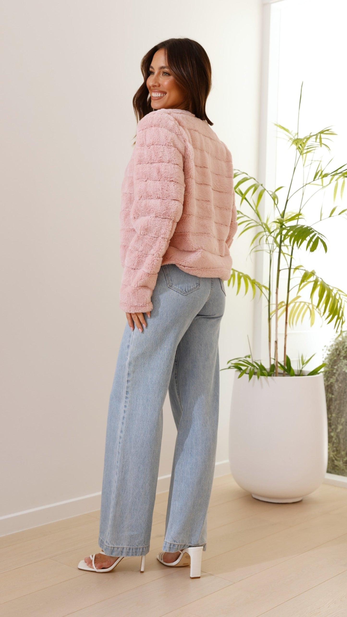 Loesje | Stijlvol Luxe Dames Crop Jacket