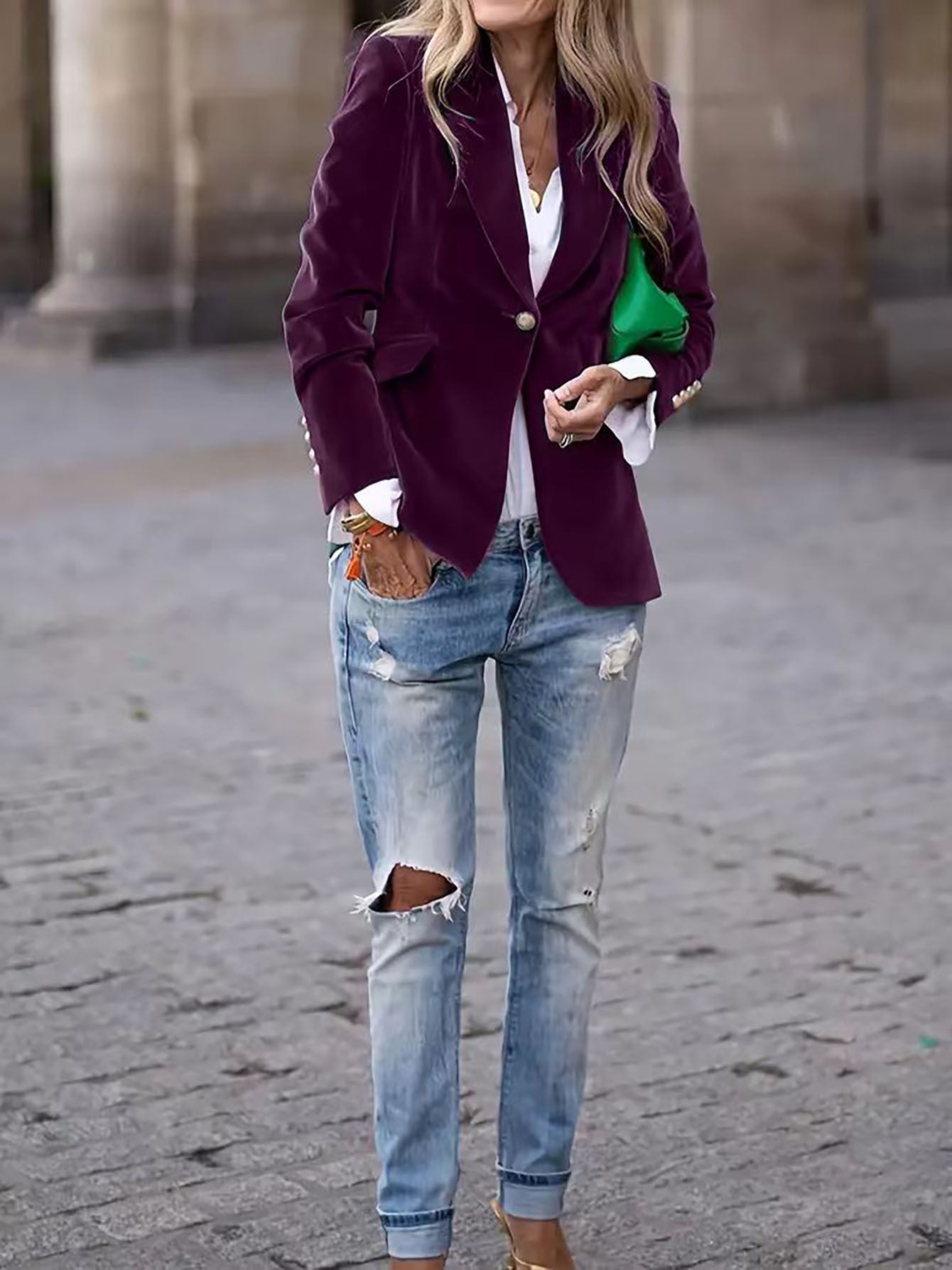 Renate | Luxe Fluwelen Blazer met Gouden Knopen en Moderne Afwerking