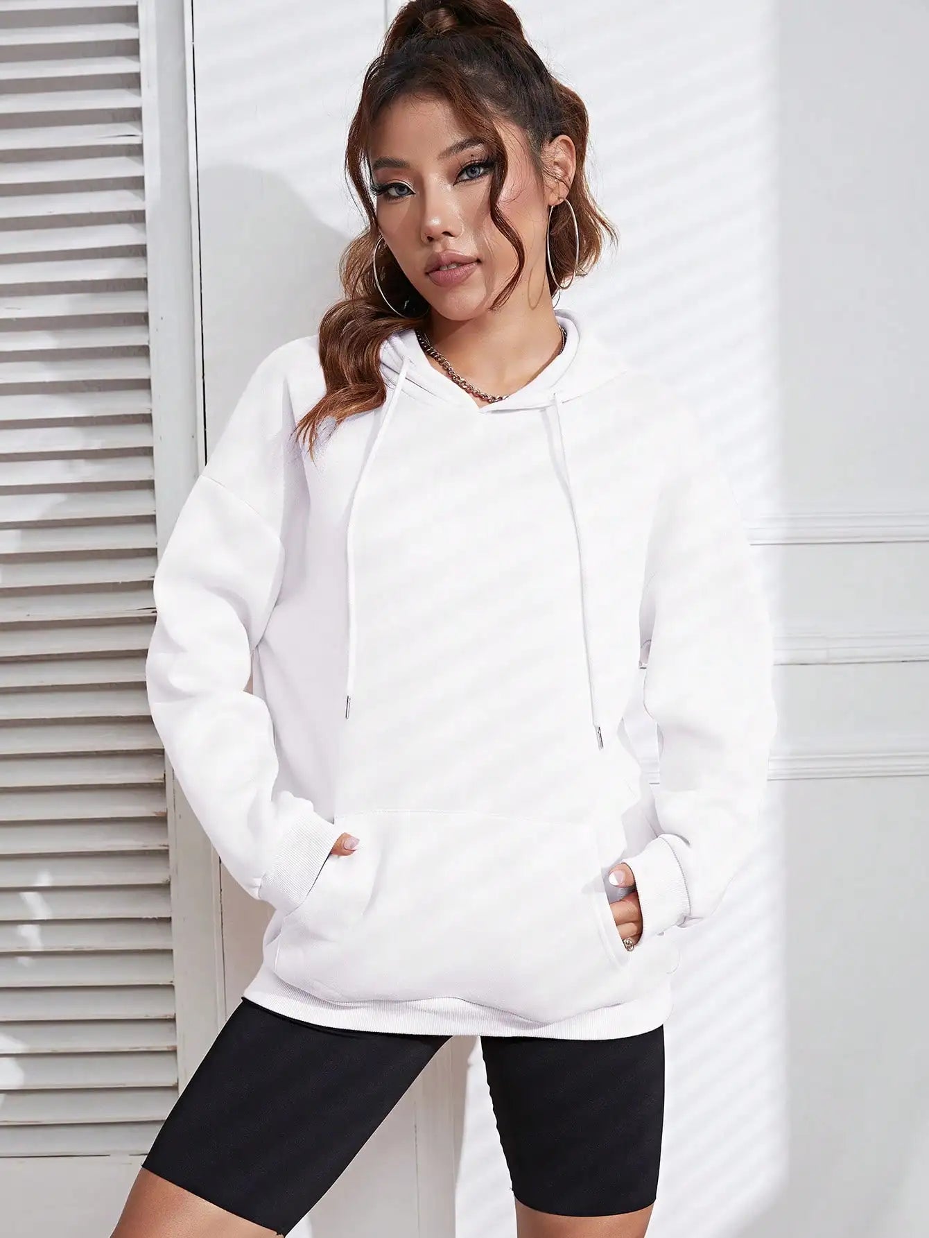 Butterfly Print Sweater – Oversized Unisex Trui met Tekst en Vlinderprint