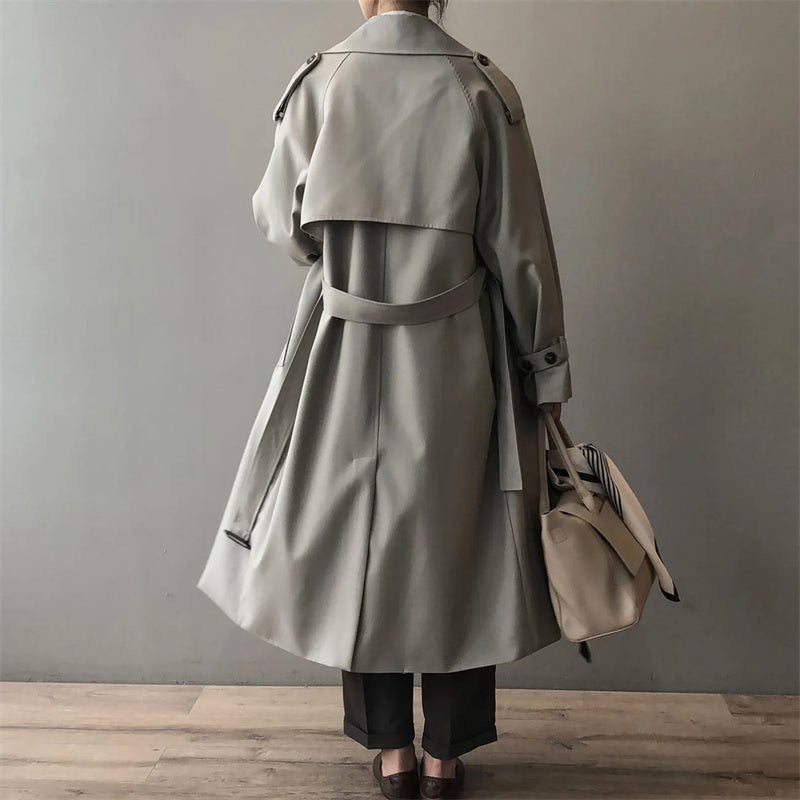 Veerle | Stijlvolle Dames Waterdichte Lange Trenchcoat met Reverskraag