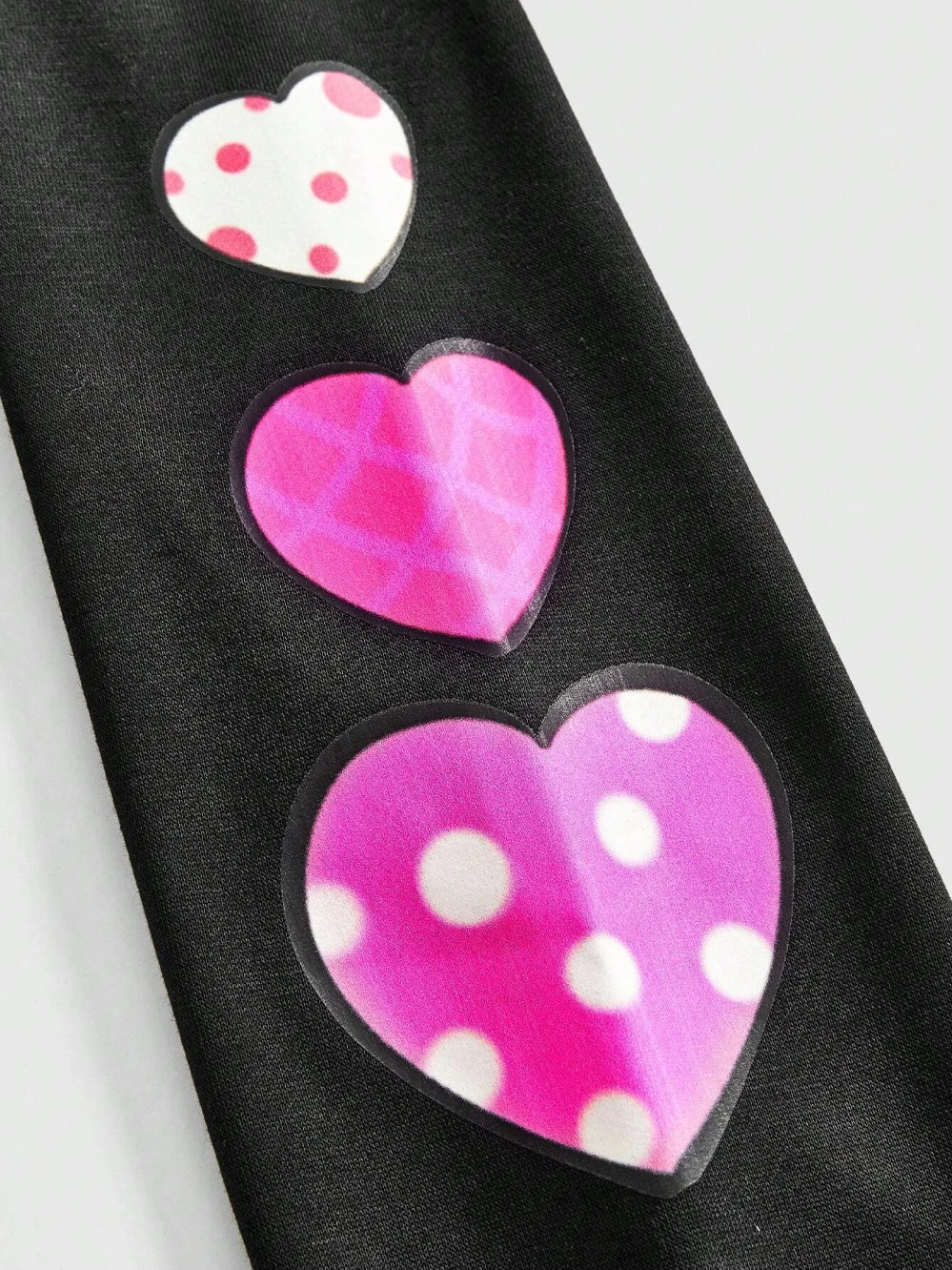 Streetwear Hoodie – Zwarte Unisex Hoodie met Roze Cartoonprint en Hartjes