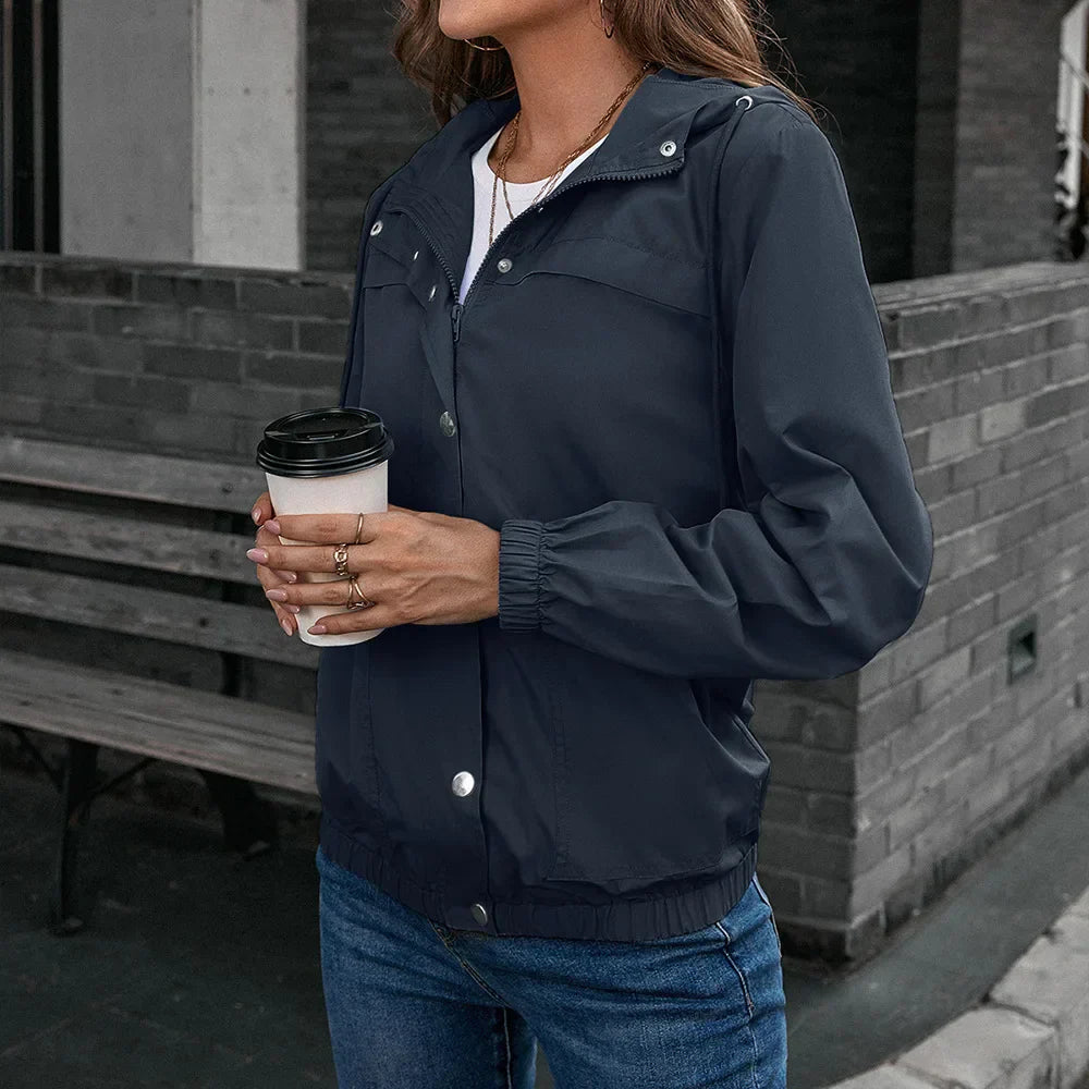 Noor | Stijlvolle Dames Waterdichte Trenchcoat met Kapuze en Lange Mouwen