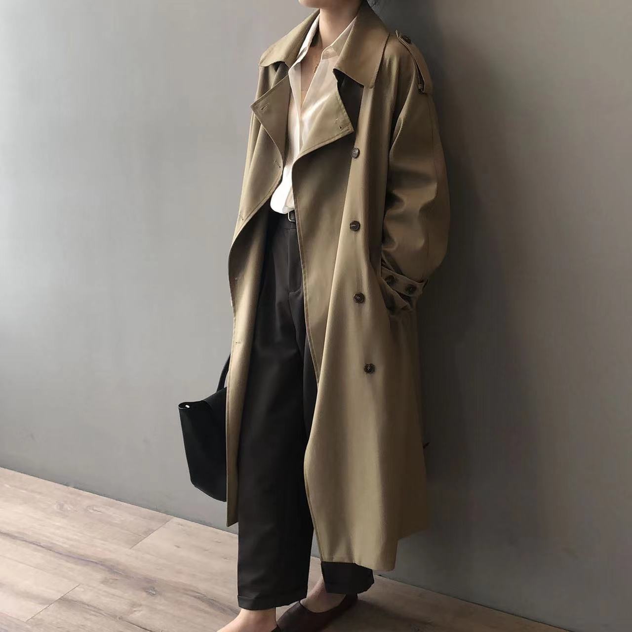 Veerle | Stijlvolle Dames Waterdichte Lange Trenchcoat met Reverskraag