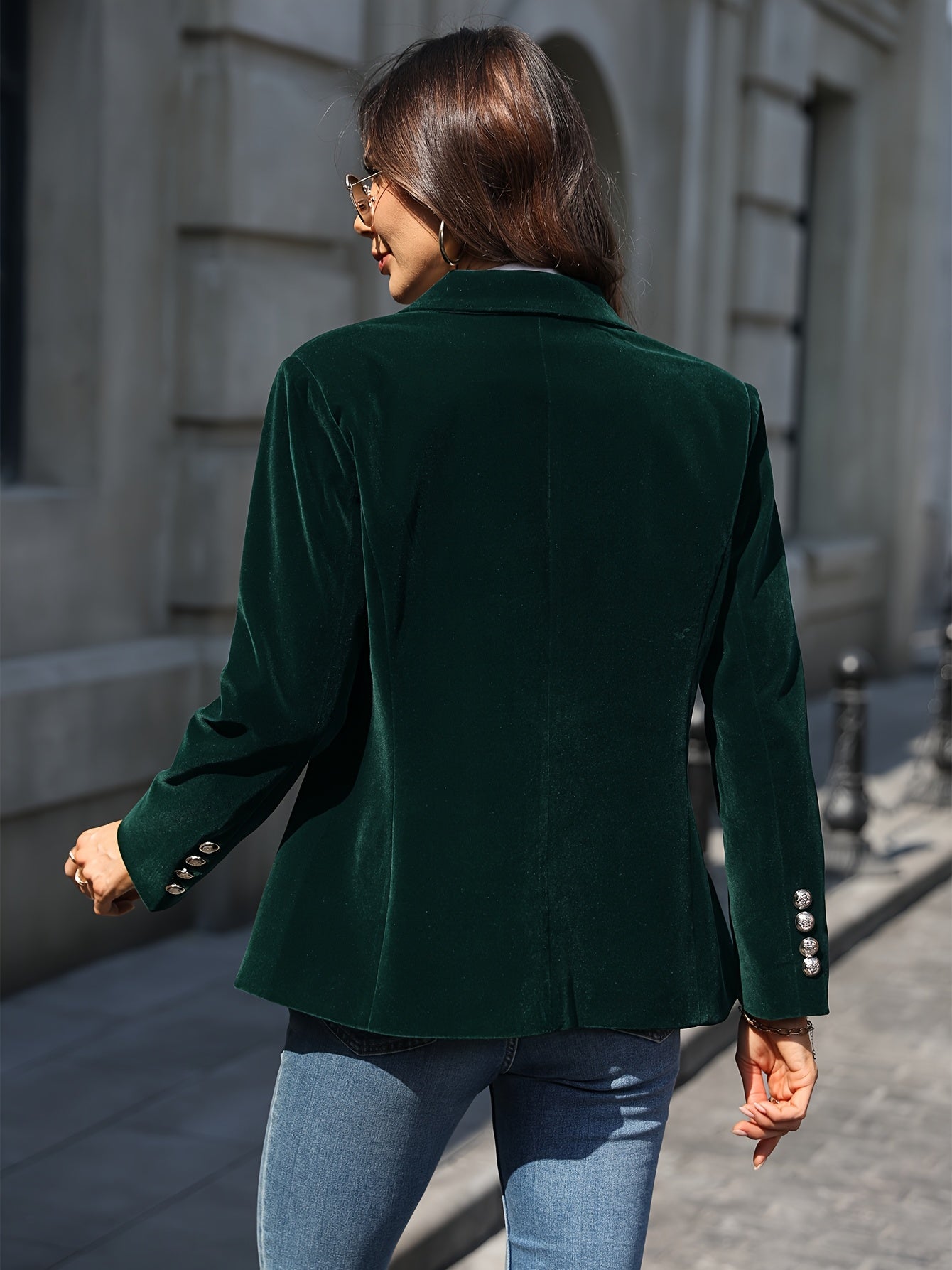 Renate | Luxe Fluwelen Blazer met Gouden Knopen en Moderne Afwerking