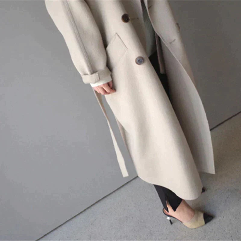 Alida | Stijlvolle Lange Trenchcoat met Luxe Afwerking