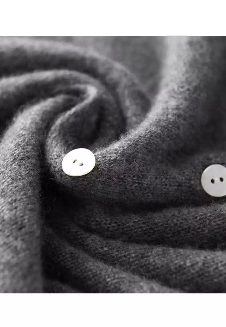 Zachte Cashmere Cardigan met Knopen voor de Herfst